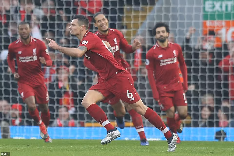 Liverpool, Tottenham, Chelsea và Manchester United đã dành tặng người hâm mộ món quà đấy ý nghĩa trong ngày Boxing Day (Lễ tặng quà), trong khi Manchester City lại gây thất vọng lớn.