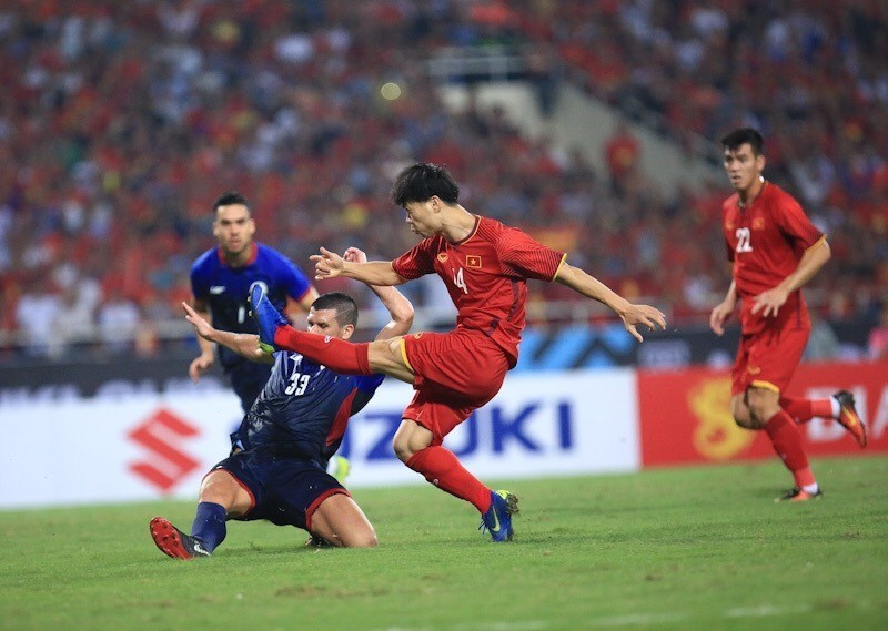 ... nhưng lần này, Phượng đã thành công khi lập công cho đội chủ nhà. (Ảnh: Trọng Đạt/TTXVN)