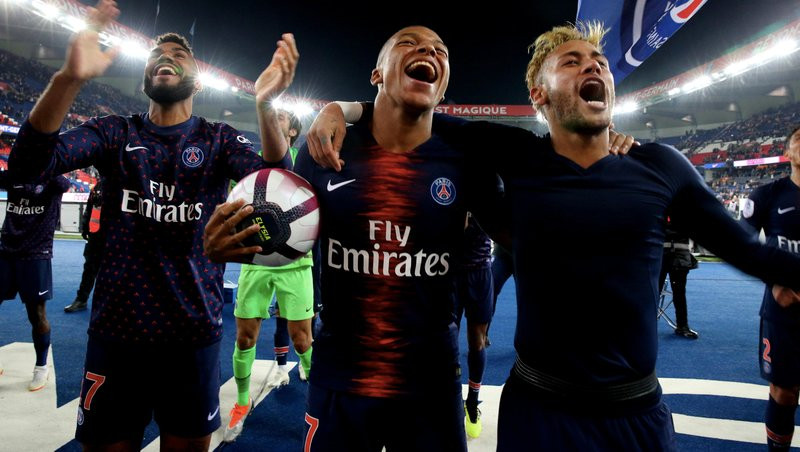 Chiến thắng trước Lyon không chỉ giúp PSG giành 27 điểm tuyệt đối sau 9 vòng đấu...