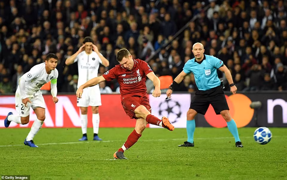 Trên chấm 11m, Milner không mắc sai lầm nào khi đối đầu với Buffon.