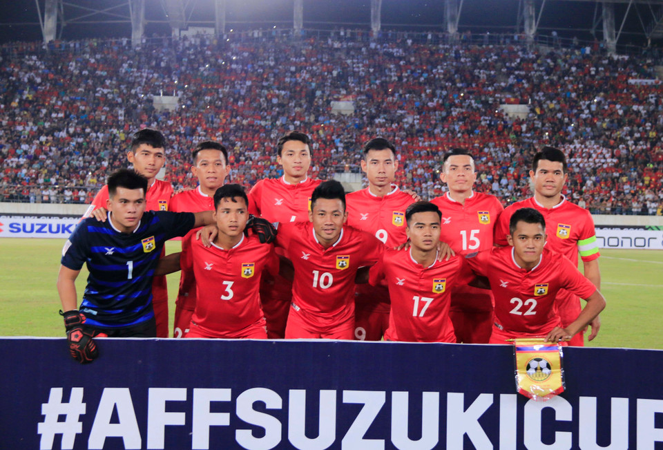 Đội hình ra sân của Lào. (Ảnh: Phạm Kiên/TTXVN)