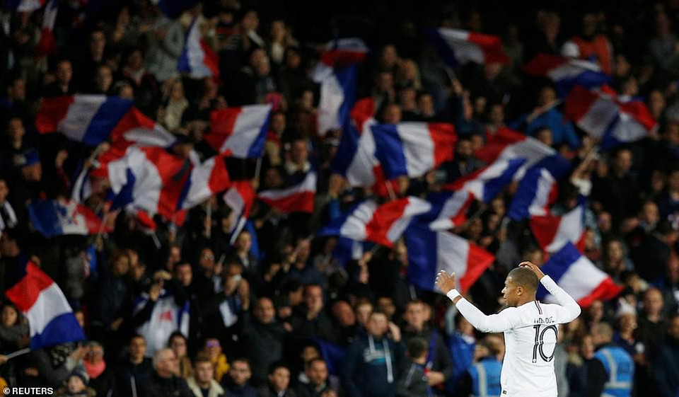 ...giúp Pháp tránh khỏi thất bại.