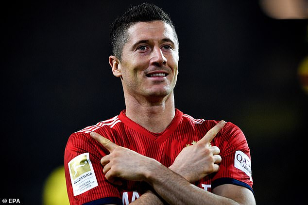 Tuy nhiên, Robert Lewandowski đã nhanh chóng thiết lập thế dẫn bàn với pha lập công nâng tỷ số lên 2-1 sau đó 3 phút.