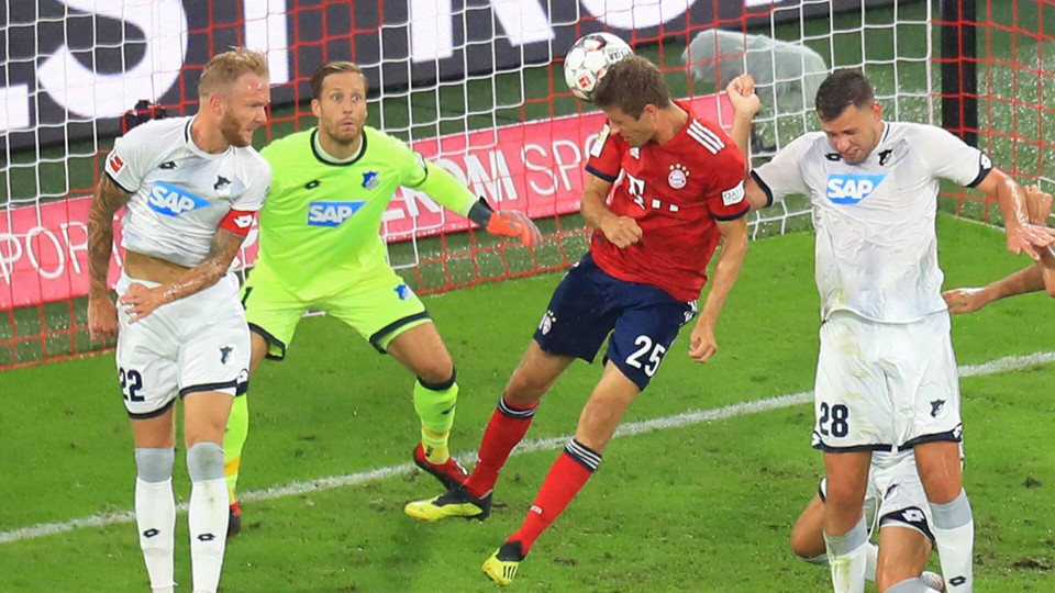 ...nhưng bế tắc đã được phá vỡ sau bàn thắng của Mueller ở phút 23 của trận đấu. (Nguồn: fcb.de)