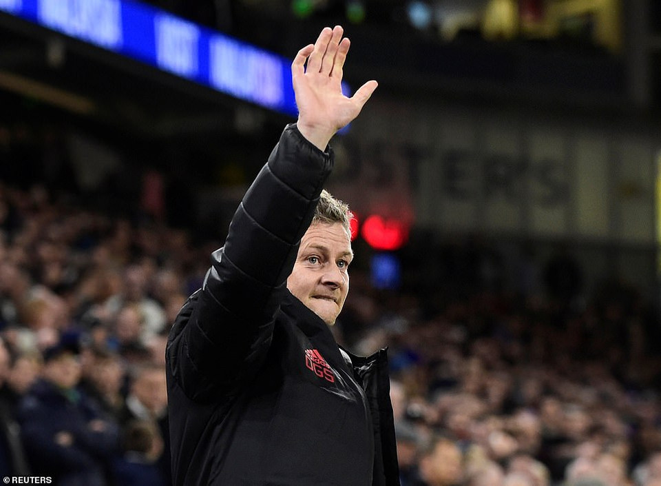 Manchester United đã có sự khởi đầu như mơ dưới thời Ole Gunnar Solskjaer khi có chiến thắng hủy diệt 5-1 ngay trên sân của Cardiff City tại vòng 18 Premier League.