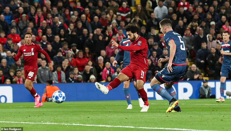 Mohamed Salah tỏa sáng với một cú đúp...