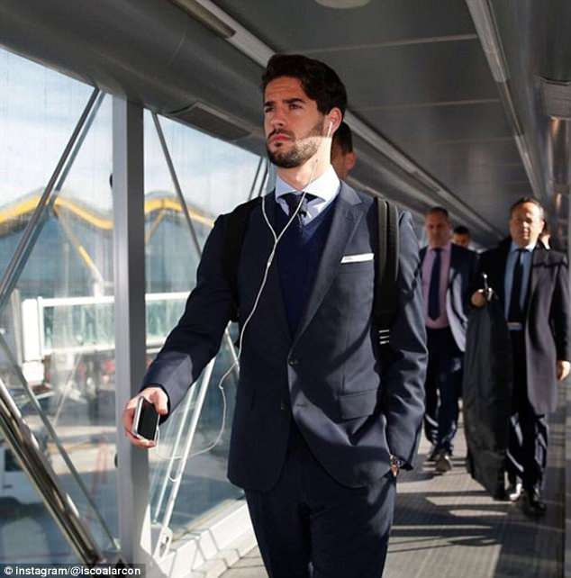 Isco, cái tên đang được nhiều đội bóng quan tâm sau khi anh có màn trình diễn ấn tượng trong màu áo tuyển Tây Ban Nha.