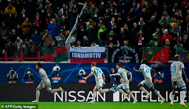 ...để mang về chiến thắng 1-0 cho Schalke 04 trước Lokomotiv Moskva.