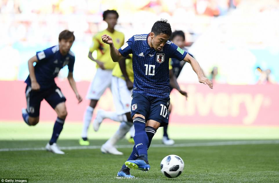 Trên chấm 11m, Shinji Kagawa đã không bỏ lỡ cơ hội tuyệt vời để mở tỷ số 1-0.