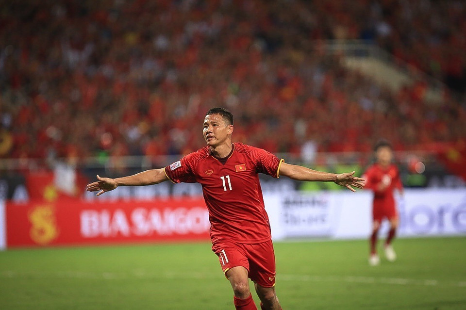 Phút 60, Anh Đức tận dụng rất tốt cơ hội để nhân đôi cách biệt cho đội chủ nhà. (Ảnh: Trọng Đạt/TTXVN)