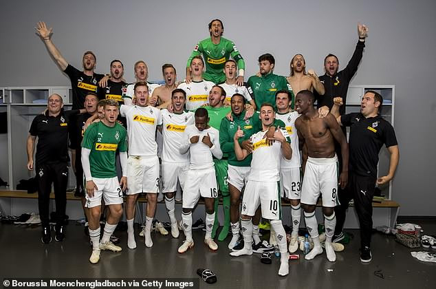 Chiến thắng này giúp cho Monchengladbach leo lên vị trí thứ 2 trên bảng xếp hạng.