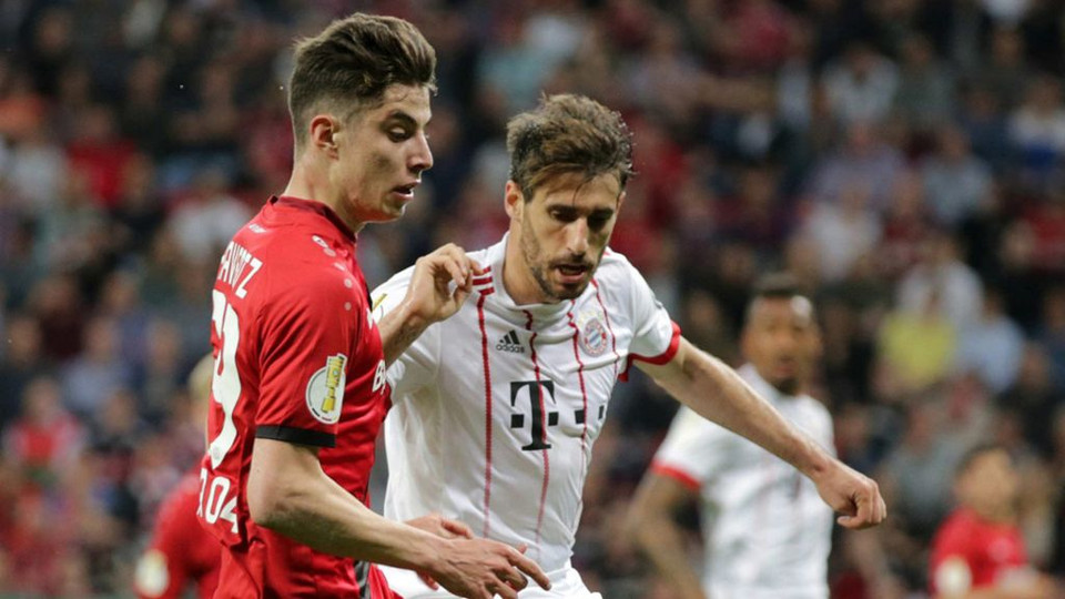 Martinez (áo trắng) là người đã ghi bàn thắng mở tỷ số ở phút thứ 3.