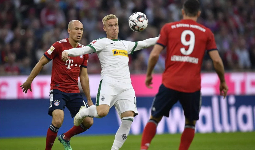 Các cầu thủ Bayern nhập cuộc có phần lép vế hơn đối thủ dù đang được thi đấu trên sân nhà. (Nguồn: fcb.de)