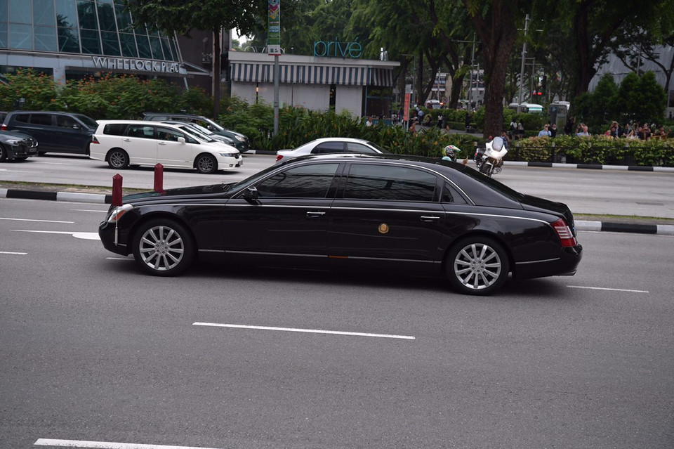 Không lâu sau đó đoàn xe chở ông Kim Jong-un cũng rời khách sạn để đến địa điểm diễn ra hội nghị. (Nguồn: Straits Times)