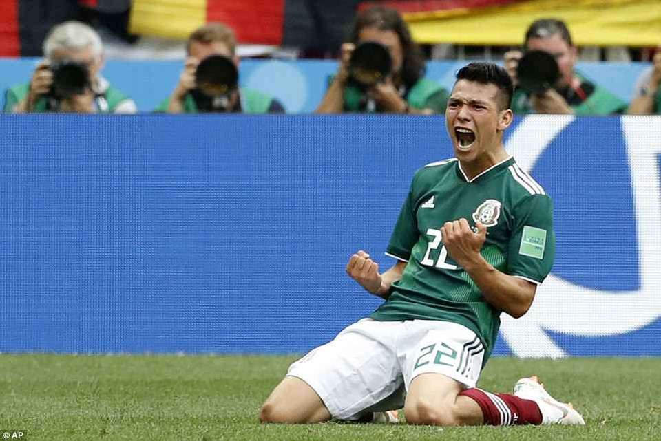Hirving Lozano sắm vai người hùng của Mexico.