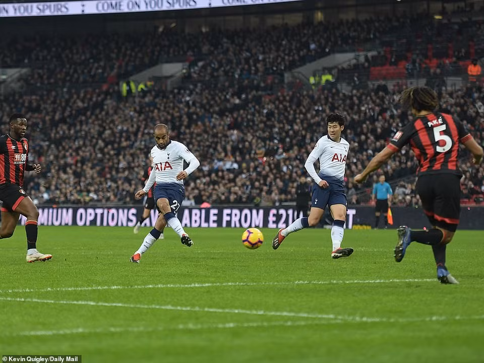 ...khi có chiến thắng hủy diệt 5-0 trước AFC Bournemouth.
