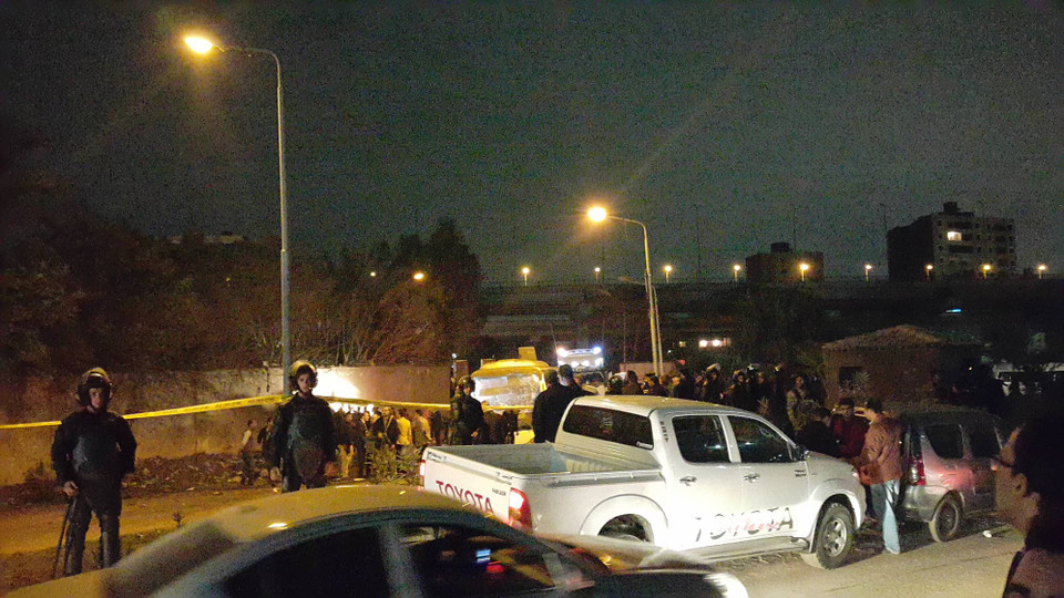 Cảnh sát phong tỏa hiện trường vụ đánh bom tại tỉnh Giza khiến 3 du khách Việt thiệt mạng (Ảnh: Trương Anh Tuấn/Cairo)