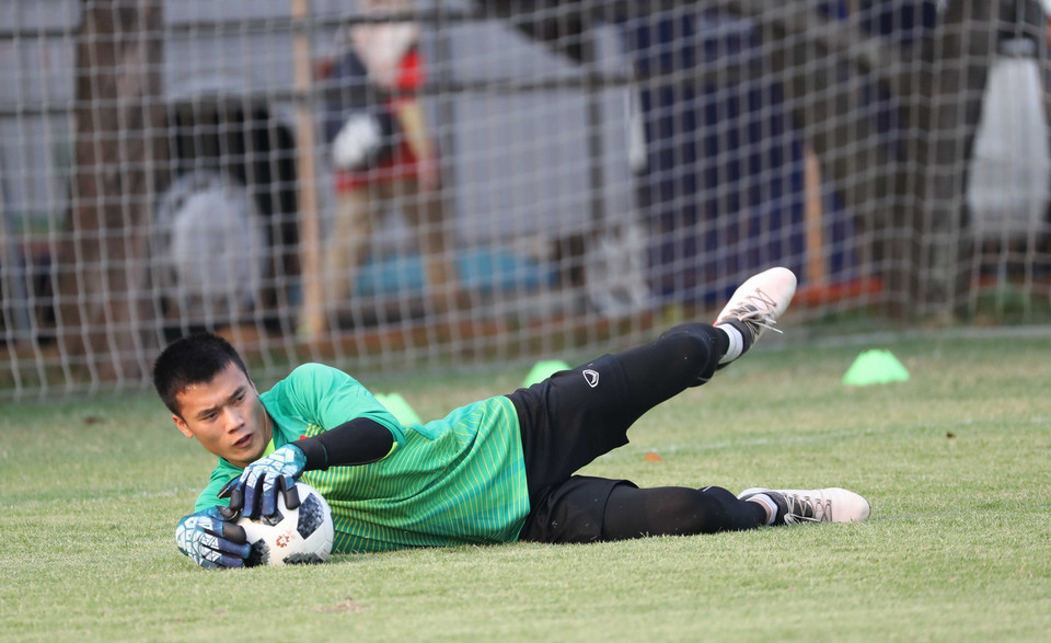 Thủ môn Bùi Tiến Dũng. (Ảnh: Hoàng Linh/TTXVN)