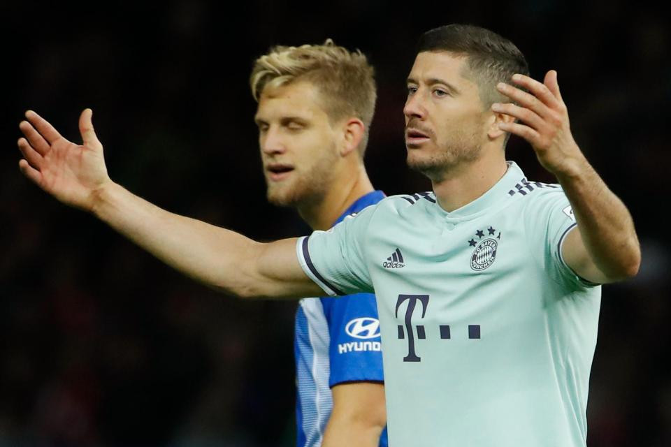 Sang hiệp 2, Bayern đã nỗ lực hơn nhưng Robert Lewandowski...