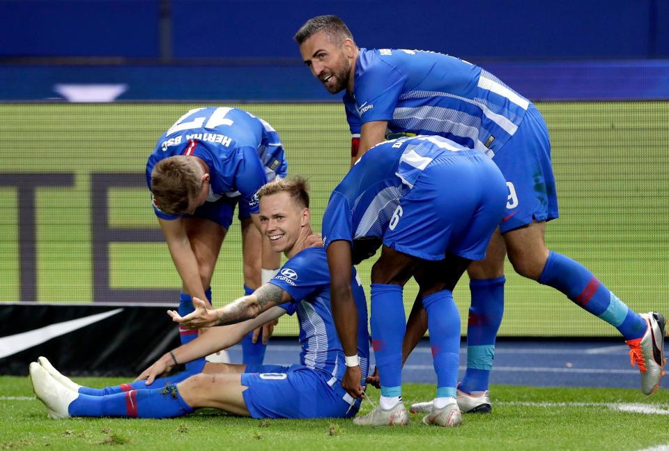 ...bàn thắng nâng tỷ số lên 2-0 của Ondrej Duda. 