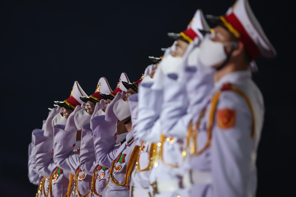 Nghi thức thượng cờ Việt Nam. (Ảnh: Ngô Trần Hải An/Vietnam+)