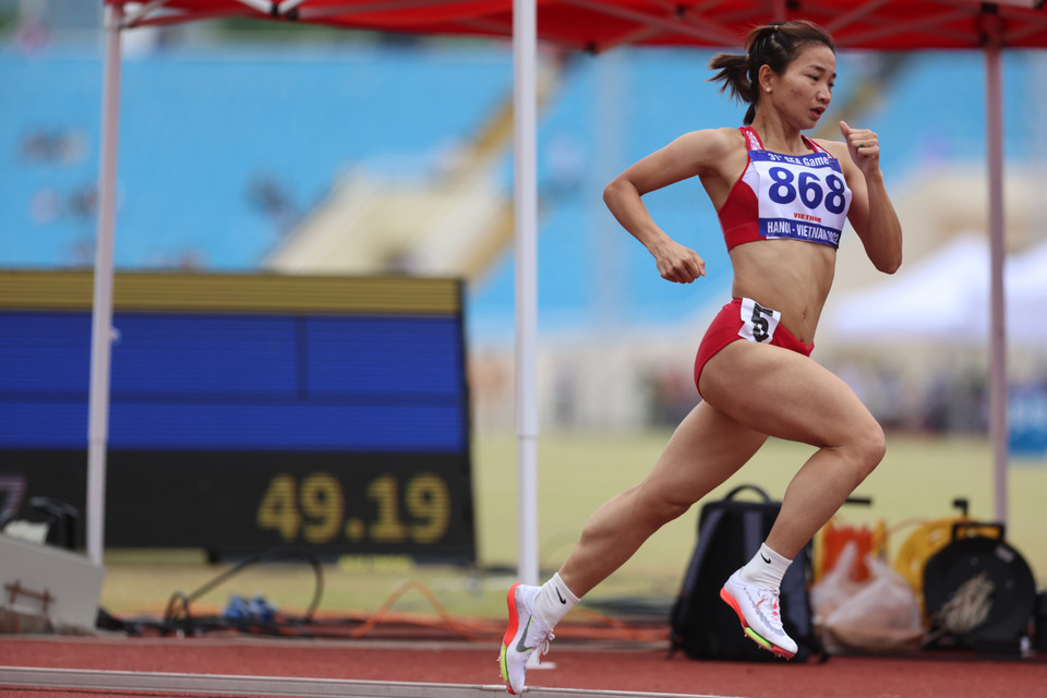 Oanh đã bứt phá ngay từ những bước chạy đầu tiên. (Ảnh: Ngô Trần Hải An/Vietnam+)