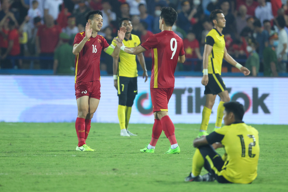 Niềm vui của các cầu thủ U23 Việt Nam sau khi tiếng còi kết thúc trận đấu vang lên. (Ảnh: Hải An/Vietnam+)