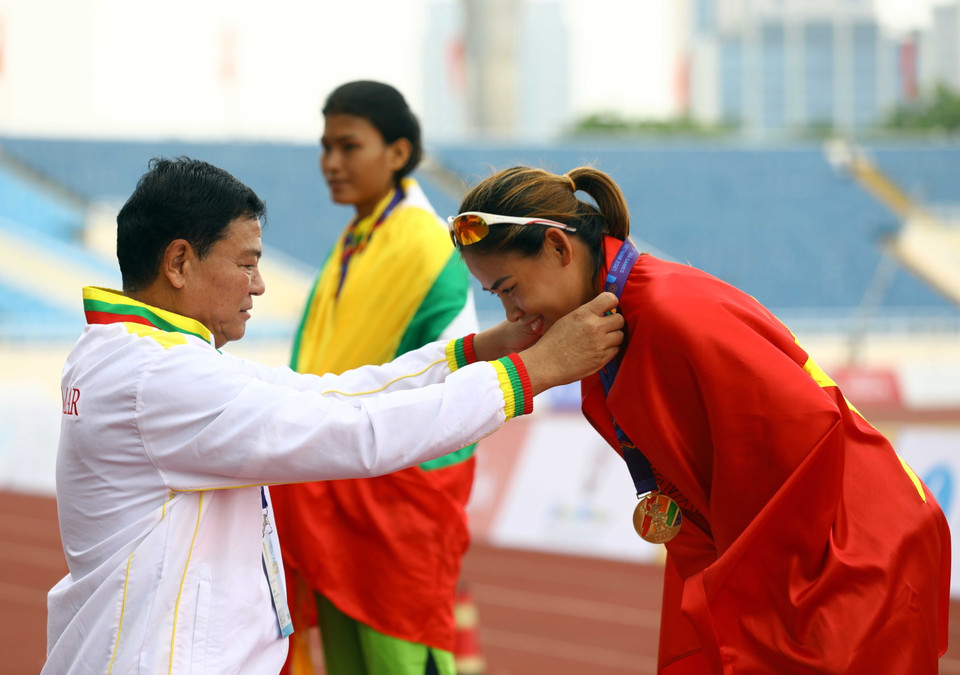 Ở nội dung đi bộ nữ, Nguyễn Thị Thanh Phúc cũng đã xuất sắc giành huy chương Vàng. (Ảnh: Huy Hùng/TTXVN)