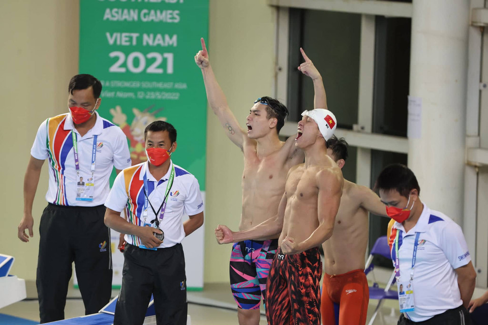 Niềm vui của các kình ngư Việt Nam khi giành chiến thắng. (Ảnh: Hải An/Vietnam+)