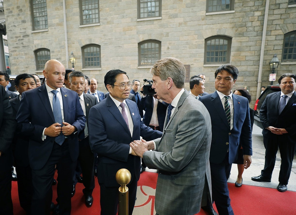 Thủ tướng Phạm Minh Chính thăm khách sạn Omni Parker House - nơi Bác Hồ từng làm việc từ năm 1911-1913. (Ảnh: Dương Giang-TTXVN)