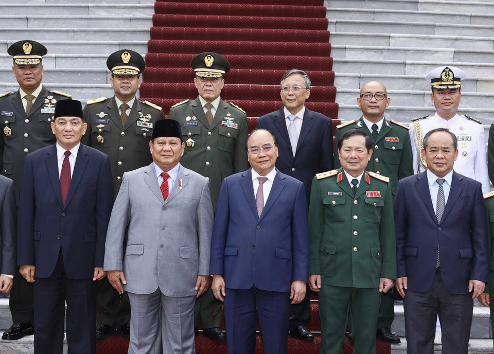 Chủ tịch nước Nguyễn Xuân Phúc, Bộ trưởng Bộ Quốc phòng Indonesia Prabowo Subianto và các đại biểu. (Ảnh: Thống Nhất/TTXVN)