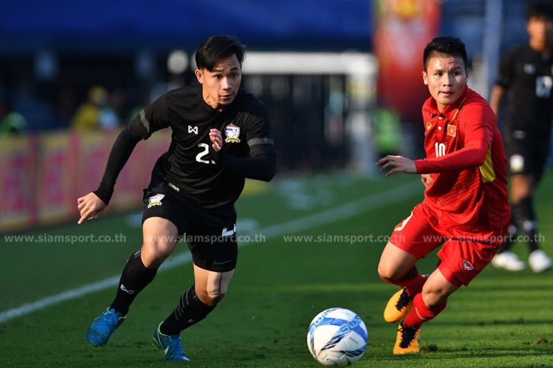 Quang Hải (phải) chính là người tạo điều kiện để Công Phượng mở tỷ số.