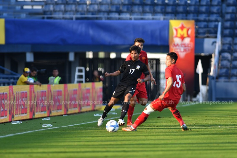 U23 Thái Lan gặp nhiều khó khăn và họ chỉ có thể 1 lần làm thủng lưới U23 Việt Nam. (Nguồn: siamsport.co.th)