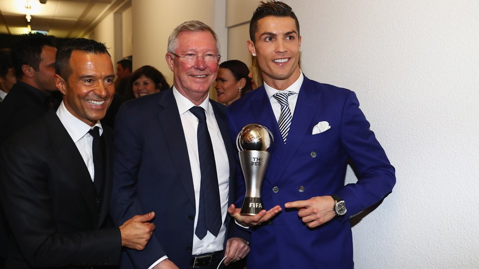 Sir Alex Ferguson chung vui cùng cậu học trò cũ. (Nguồn: Getty Images)