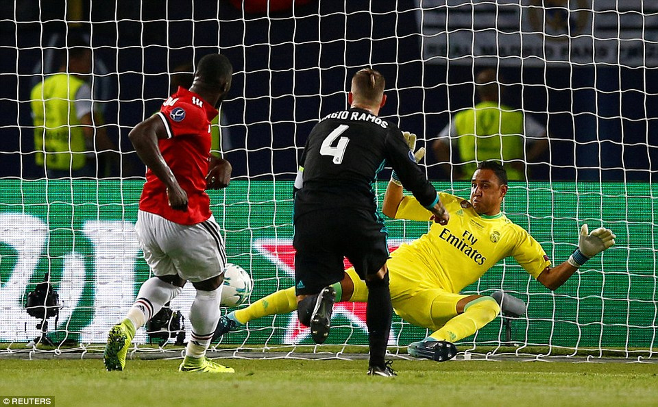 Phút 62, sau bao nỗ lực, họ cũng có bàn thắng rút ngắn tỷ số 1-2 của Lukaku.