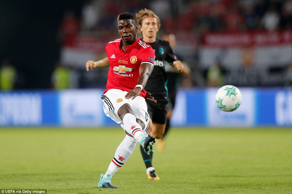 Việc phải nhận hai bàn thua buộc Manchester United phải chơi dâng cao.