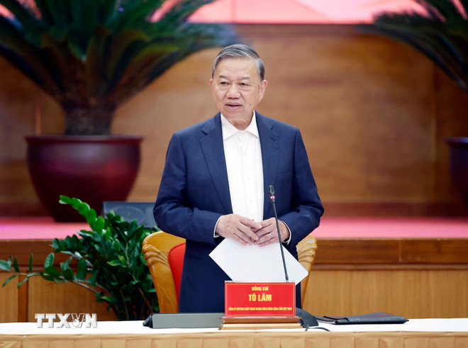 Tổng Bí thư và Thủ tướng làm việc với Tỉnh ủy Quảng Ninh ttxvn-tong-bi-thu-to-lam-lam-viec-voi-ban-chap-hanh-dang-bo-tinh-quang-ninh-1-resize.jpg