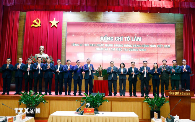 Tổng Bí thư và Thủ tướng làm việc với Tỉnh ủy Quảng Ninh ttxvn-tong-bi-thu-to-lam-lam-viec-voi-ban-chap-hanh-dang-bo-tinh-quang-ninh-5-resize.jpg