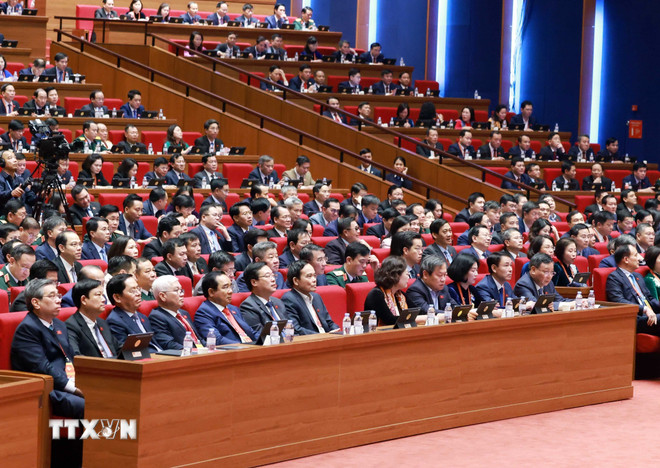 ttxvn-dai-hoi-dang-xiv-phien-thao-luan-tai-hoi-truong-ve-cac-van-kien-dai-hoi-24.jpg