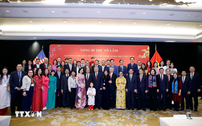 ttxvn-tong-bi-thu-to-lam-gap-go-ba-con-cong-dong-va-cac-co-quan-dai-dien-viet-nam-tai-hoa-ky-3.jpg