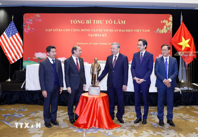 ttxvn-tong-bi-thu-to-lam-gap-go-ba-con-cong-dong-va-cac-co-quan-dai-dien-viet-nam-tai-hoa-ky-5.jpg