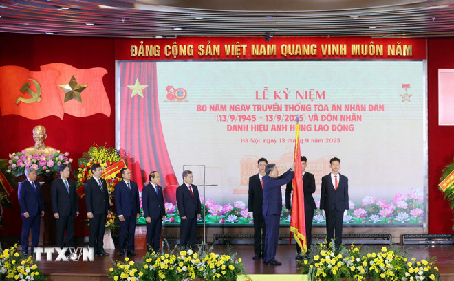 ttxvn-tong-bi-thu-du-le-ky-niem-80-nam-ngay-truyen-thong-toa-an-nhan-dan-1.jpg