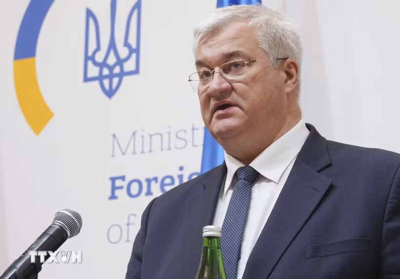 Ngoại trưởng Ukraine Andrii Sybiha trong cuộc họp báo tại Kiev ngày 26/3/2025. (Ảnh: Kyodo/TTXVN)