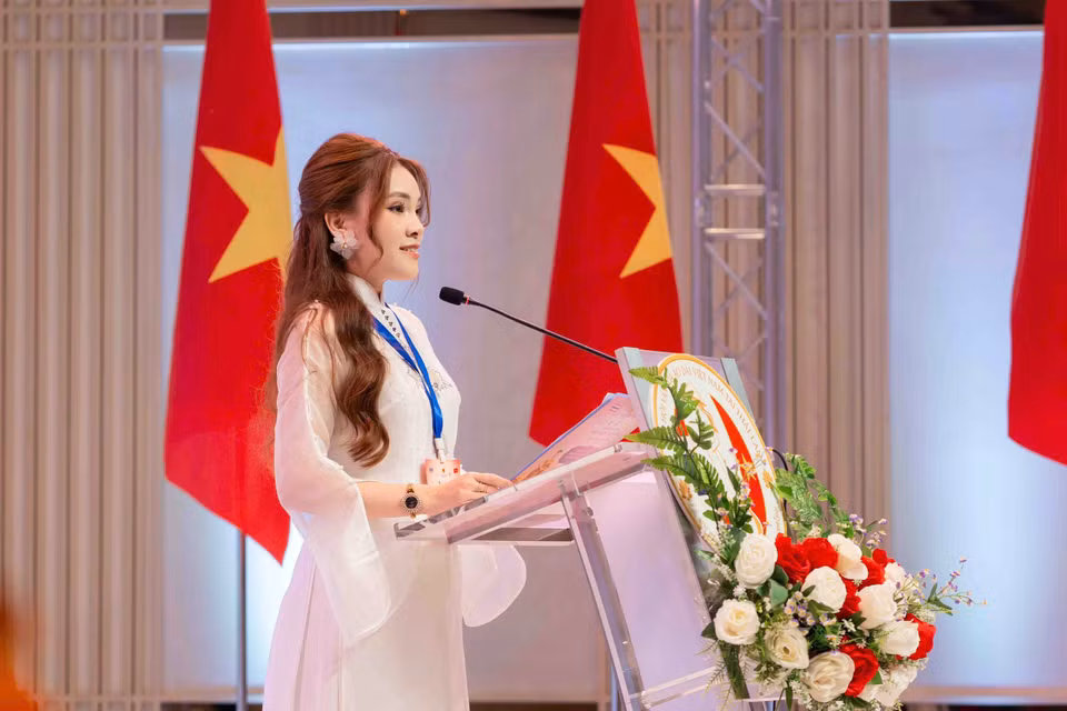 Bà Nguyễn Quỳnh Trang – Chủ tịch Chi hội Văn hóa Áo dài Việt Nam tại Thái Lan - Đại diện Ban Tổ chức. (Ảnh: PV/Vietnam+)