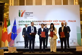 Hơn 10 biên bản ghi nhớ đã được ký kết tại diễn đàn doanh nghiệp Việt Nam-Italy. (Ảnh: BTC/Vietnam+)