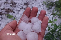 Chủ động ứng phó với dông, lốc, sét, mưa đá trong thời kỳ chuyển mùa. (Nguồn ảnh: TTXVN)