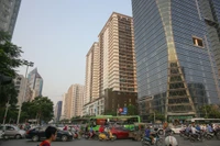 Giá chung cư tại các đô thị lớn đã có dấu hiệu chững lại. (Ảnh: Vietnam+)