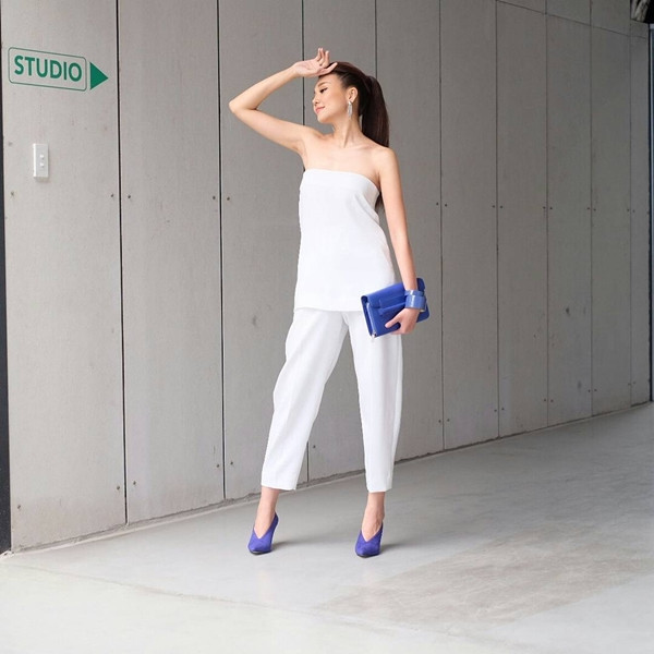 Tối giản (minimalist) luôn là niềm yêu thích của Thanh Hằng và cũng là phong cách được cô ưa chuộng nhất. 