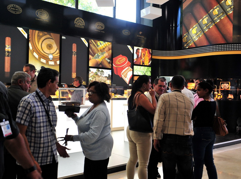 Một gian trưng bày sản phẩm tại Lễ hội. (Ảnh: Lê Hà/TTXVN)