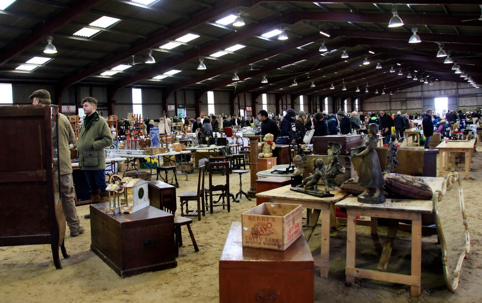 Chợ đồ cổ ở Ardingly (West Sussex) là chợ đồ cổ lớn nhất tại miền Nam nước Anh. (Ảnh: Như Mai/Vietnam+)